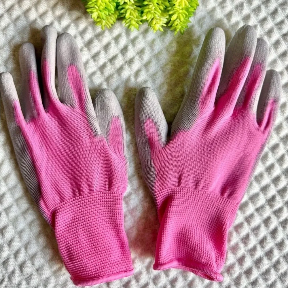 New Gardening Gift Set w/ Metal Rake, Seed Envelopes, Pink Gloves